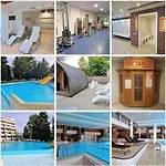 Daire 2-zimmer Mit Pool, Sauna Und Fitness *